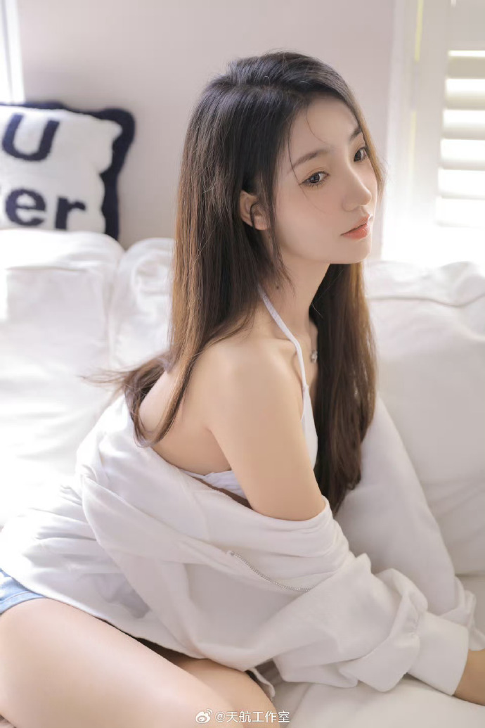 长月烬明 海报